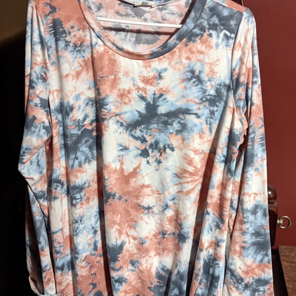 Tye dye pattern dress, to the knee